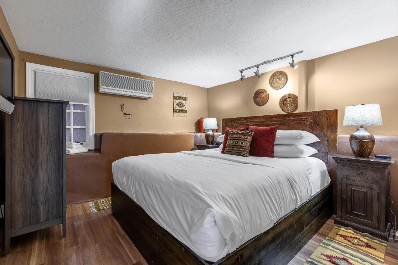 Inn On The Paseo Santa Fe Bagian luar foto